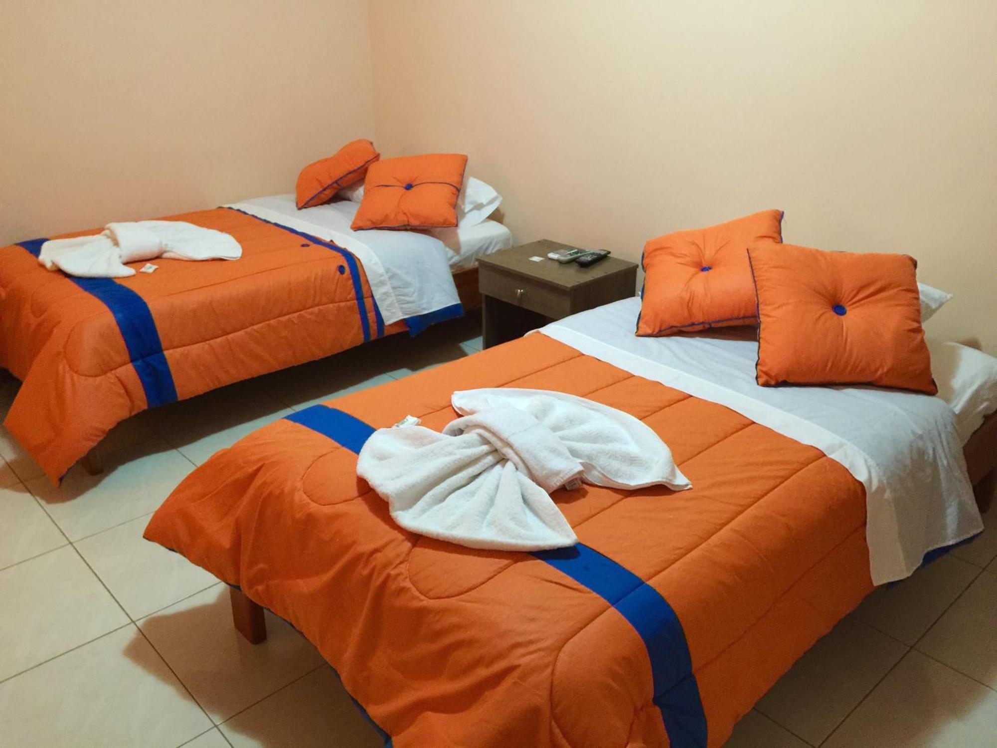 Hostal Tongo Reef Puerto Baquerizo Moreno Room photo