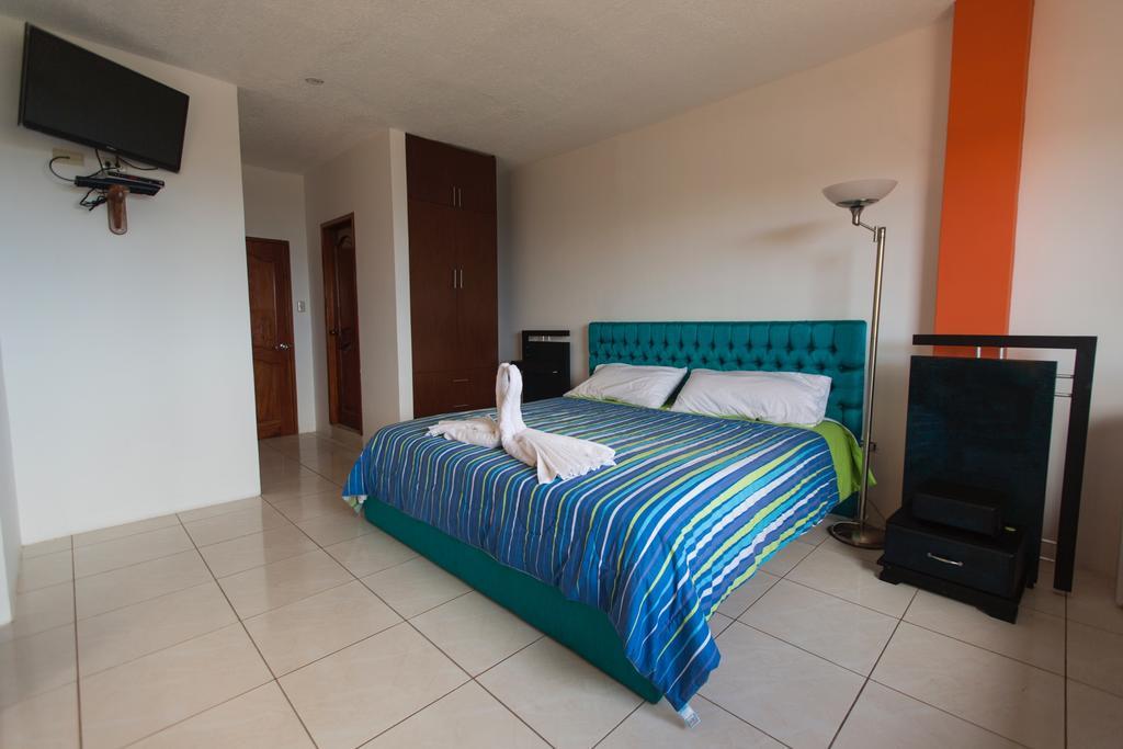 Hostal Tongo Reef Puerto Baquerizo Moreno Exterior photo